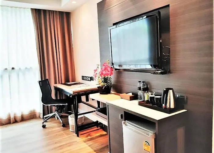 Amora Neoluxe 4* Bangkok