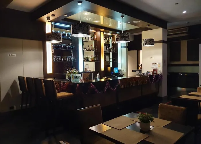 Hotel Amora Neoluxe 4*