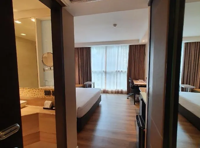 Amora Neoluxe Bangkok