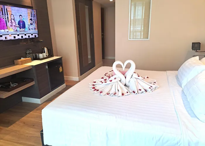 Amora Neoluxe Hotel 4*