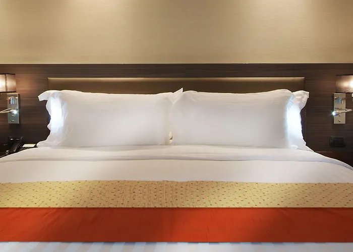 Hotel Amora Neoluxe 4*