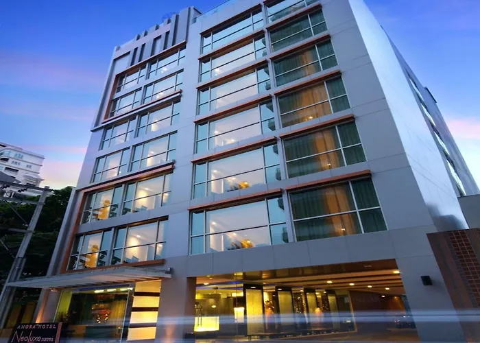 Amora Neoluxe 4* Bangkok