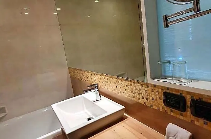 Amora Neoluxe Bangkok