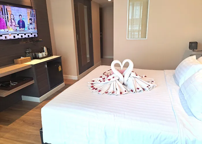 Amora Neoluxe Hotel 4*